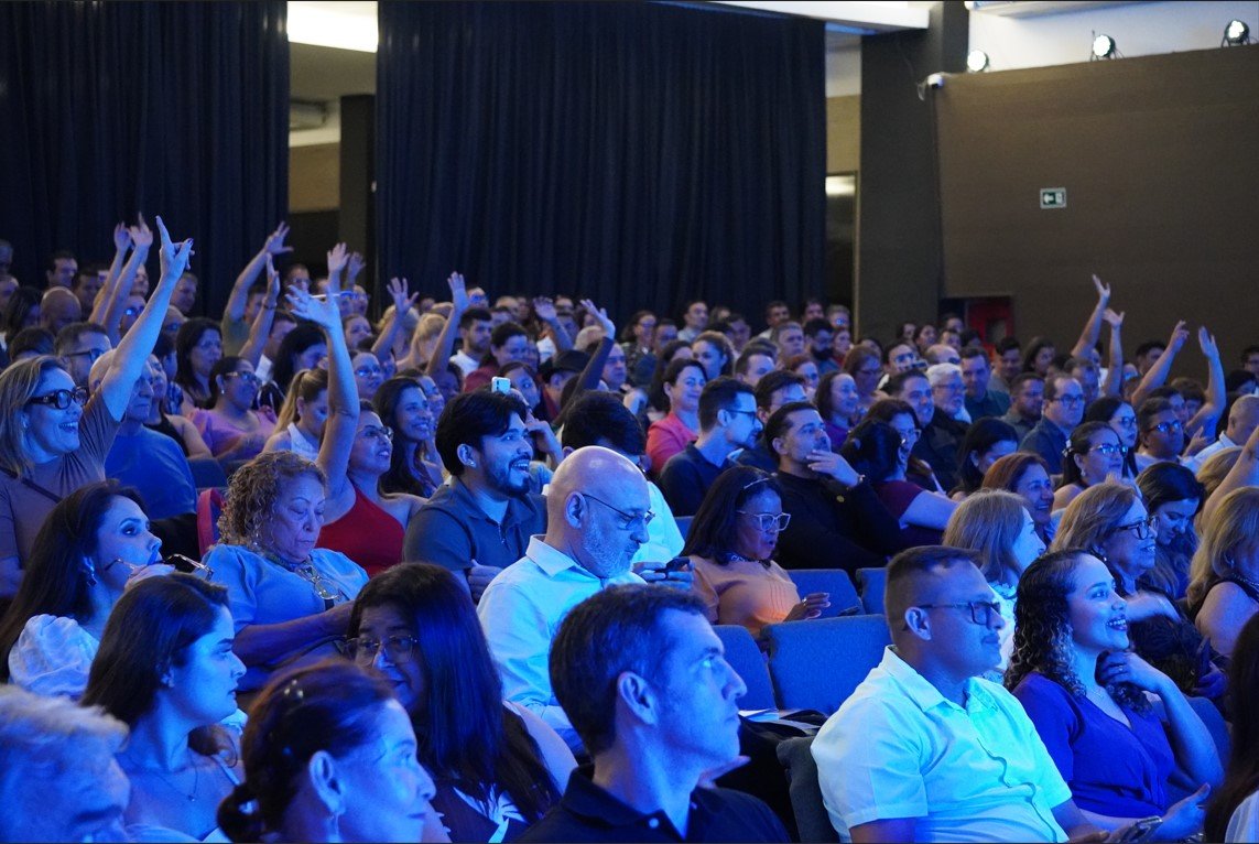 Conect CRECI 2026 reúne mais de mil corretores de imóveis em noite de conhecimento e conexão em Fortaleza